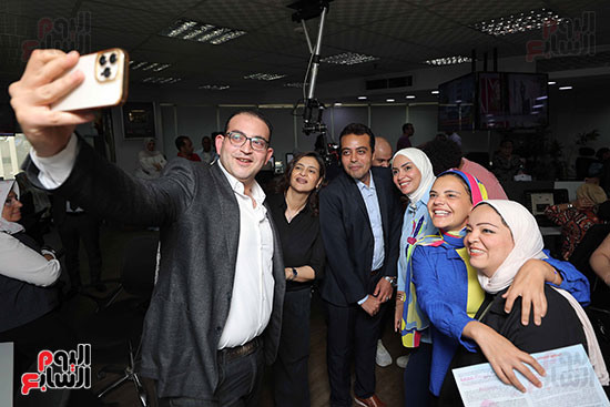 صحفيو اليوم السابع يجددون دعمهم للزميل محمد السيد الشاذلى بانتخابات الصحفيين (46)