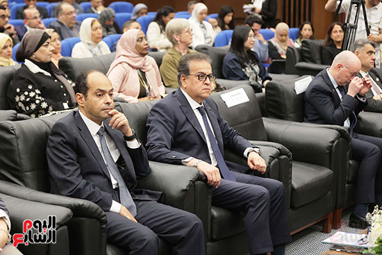 مؤتمر وزير الصحة (2)