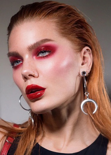 مكياج اللون الواحد