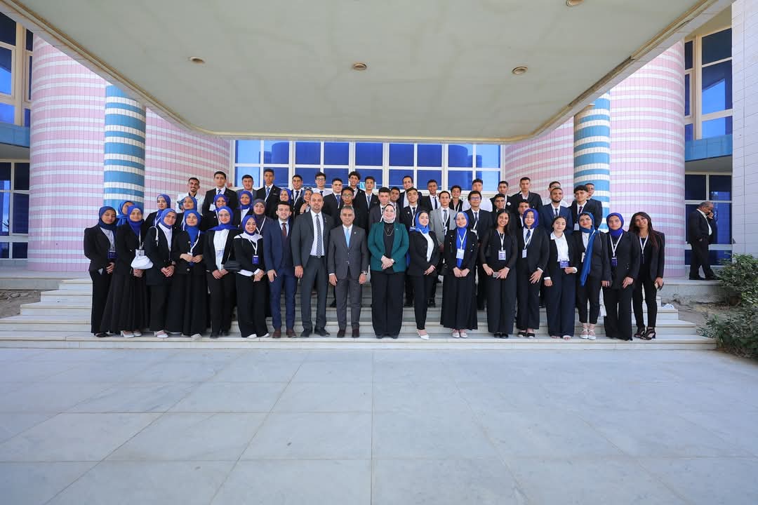 قادة مدارس الجمهورية لطلاب المدارس