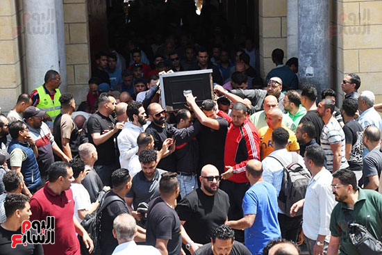 خروج جثمان أمح بعد صلاة الجنازة خروج جثمان أمح بعد صلاة الجنازة