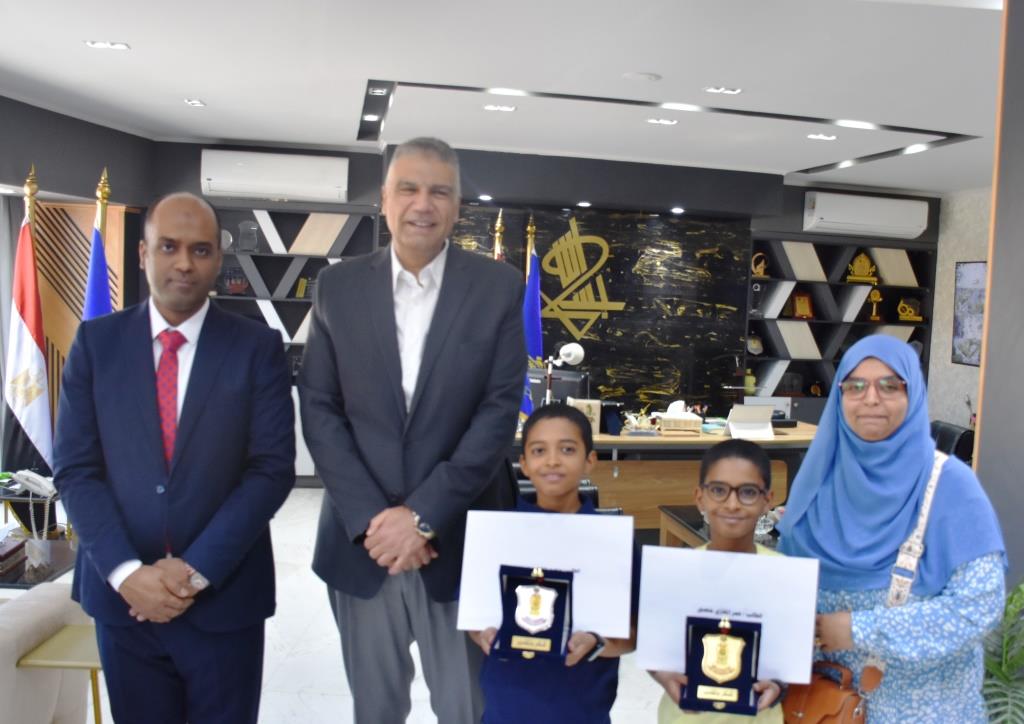 جانب من تكريم الطلاب جانب من تكريم الطلاب