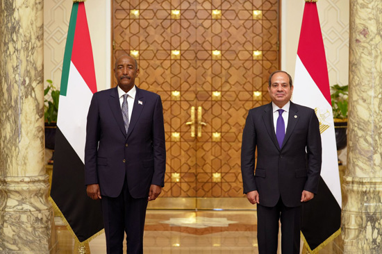 الرئيس السيسي يستقبل البرهان (3)
