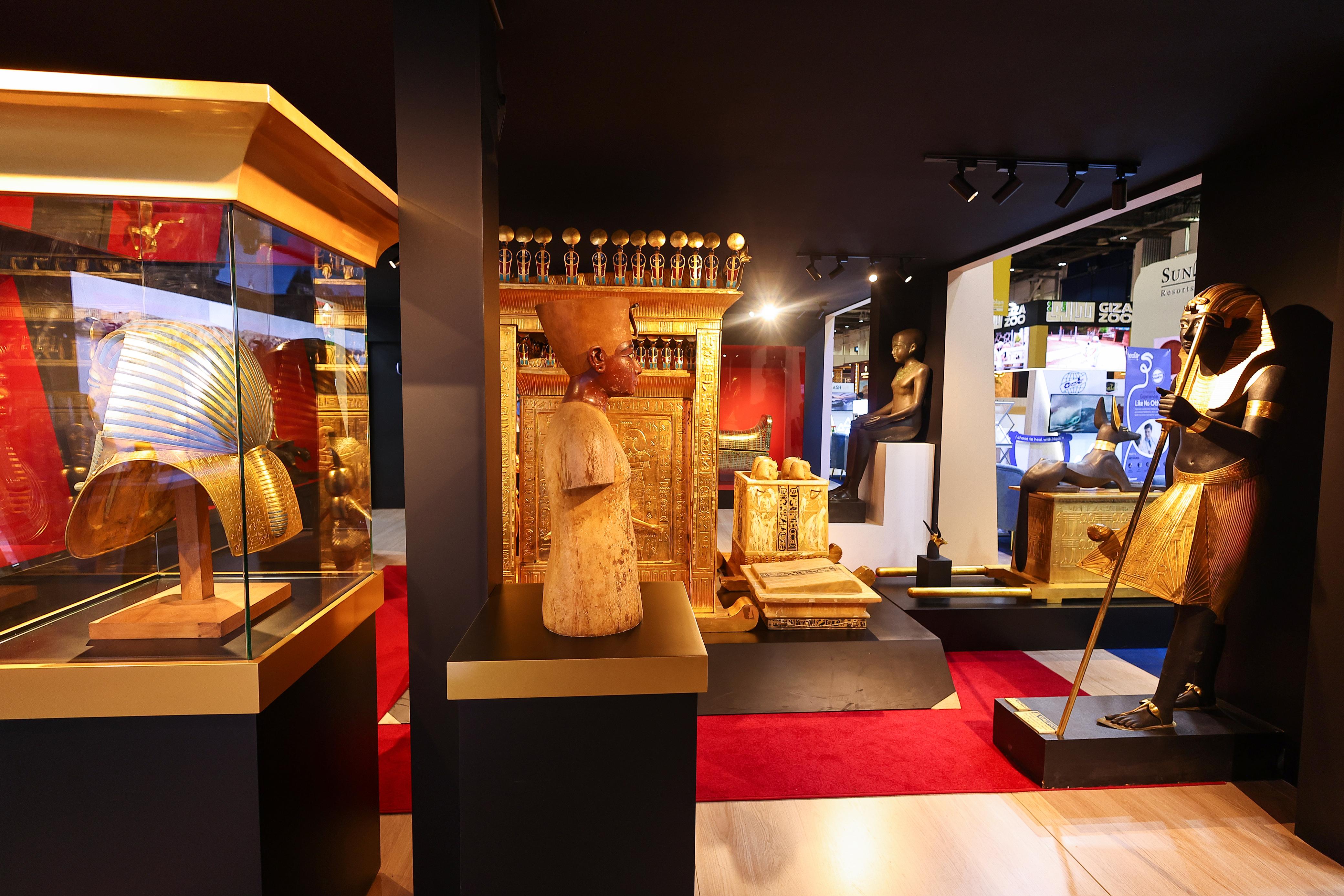 جانب من المعرض