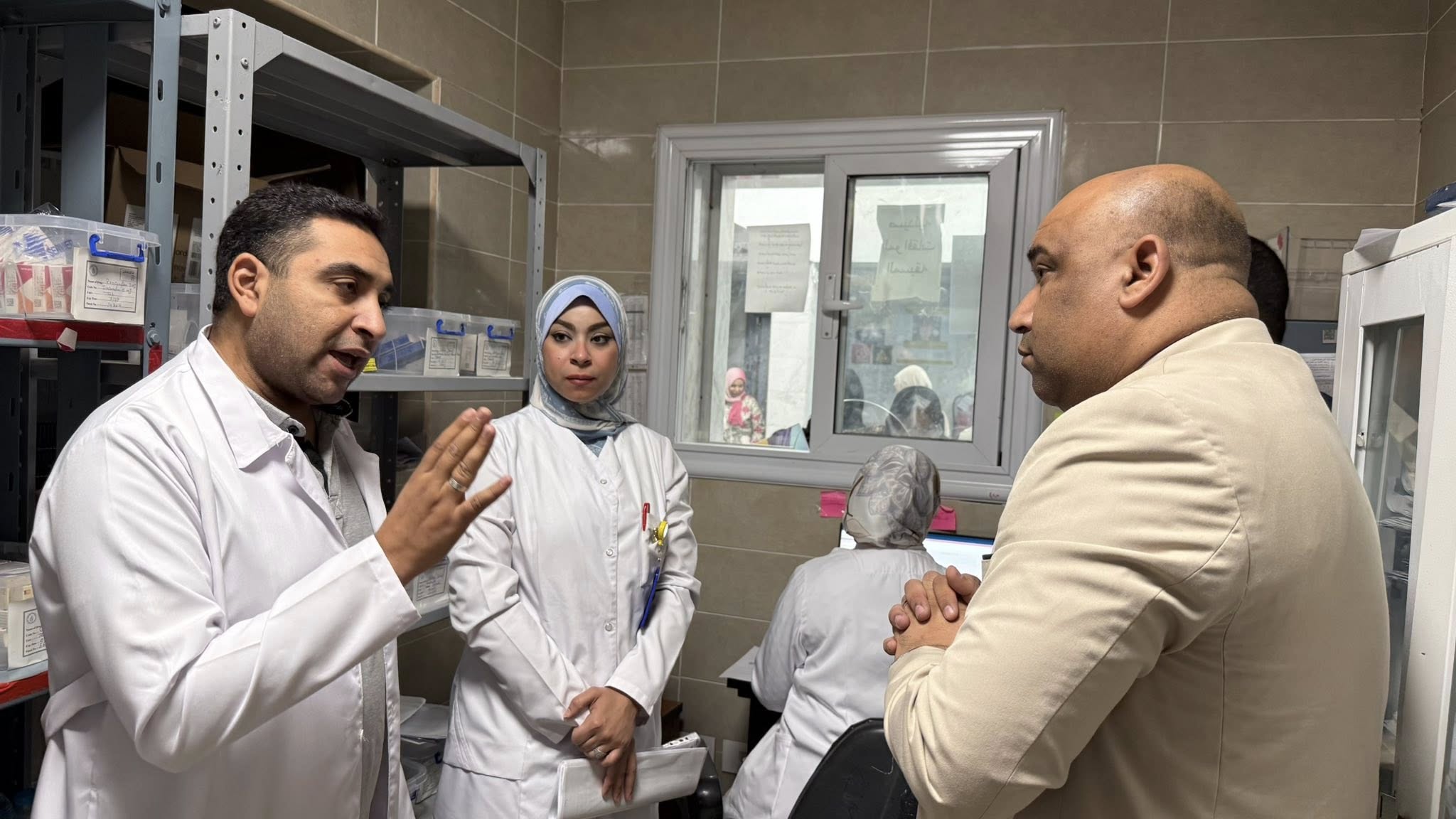 جولات في مستشفى الكرنك الدولي لمتابعة الخدمات الطبية للأهالى جولات في مستشفى الكرنك الدولي لمتابعة الخدمات الطبية للأهالى