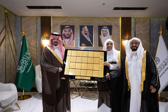 أمير منطقة المدينة المنورة يُدشّنُ المرافقَ الحديثةَ (16)