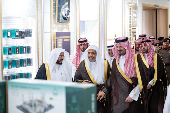 أمير منطقة المدينة المنورة يُدشّنُ المرافقَ الحديثةَ (1)