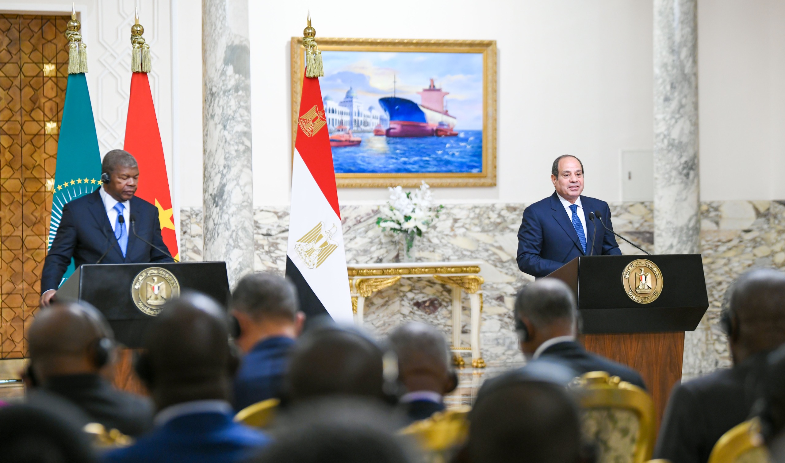 الرئيس السيسى ونظيره الأنجولى يؤكدان التزامهما بقرارات الاتحاد الأفريقى (1)