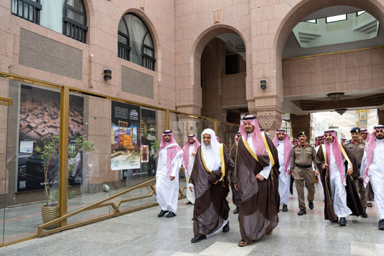 أمير منطقة المدينة المنورة يُدشّنُ المرافقَ الحديثةَ (3)