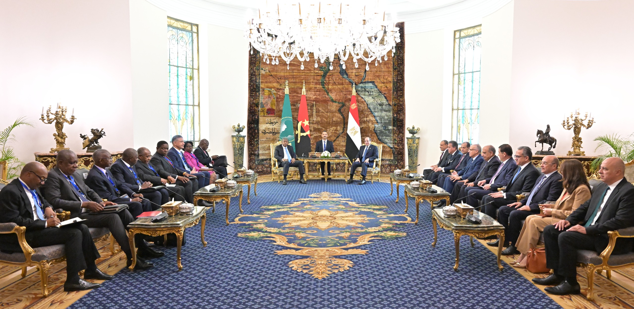 الرئيس السيسى ونظيره الأنجولى يؤكدان التزامهما بقرارات الاتحاد الأفريقى (4)