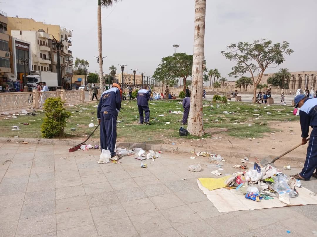 رفع 45 طن قمامة وتراكمات عقب نهاية إجازة العيد بالأقصر