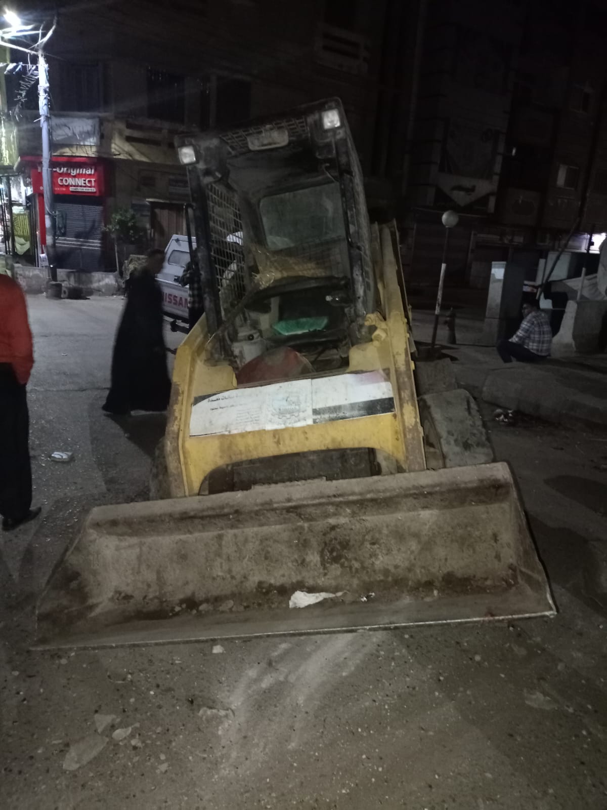 تصادم قطار طنطا المنصورة بلودر تابع لمجلس مدينة سمنود  (2)