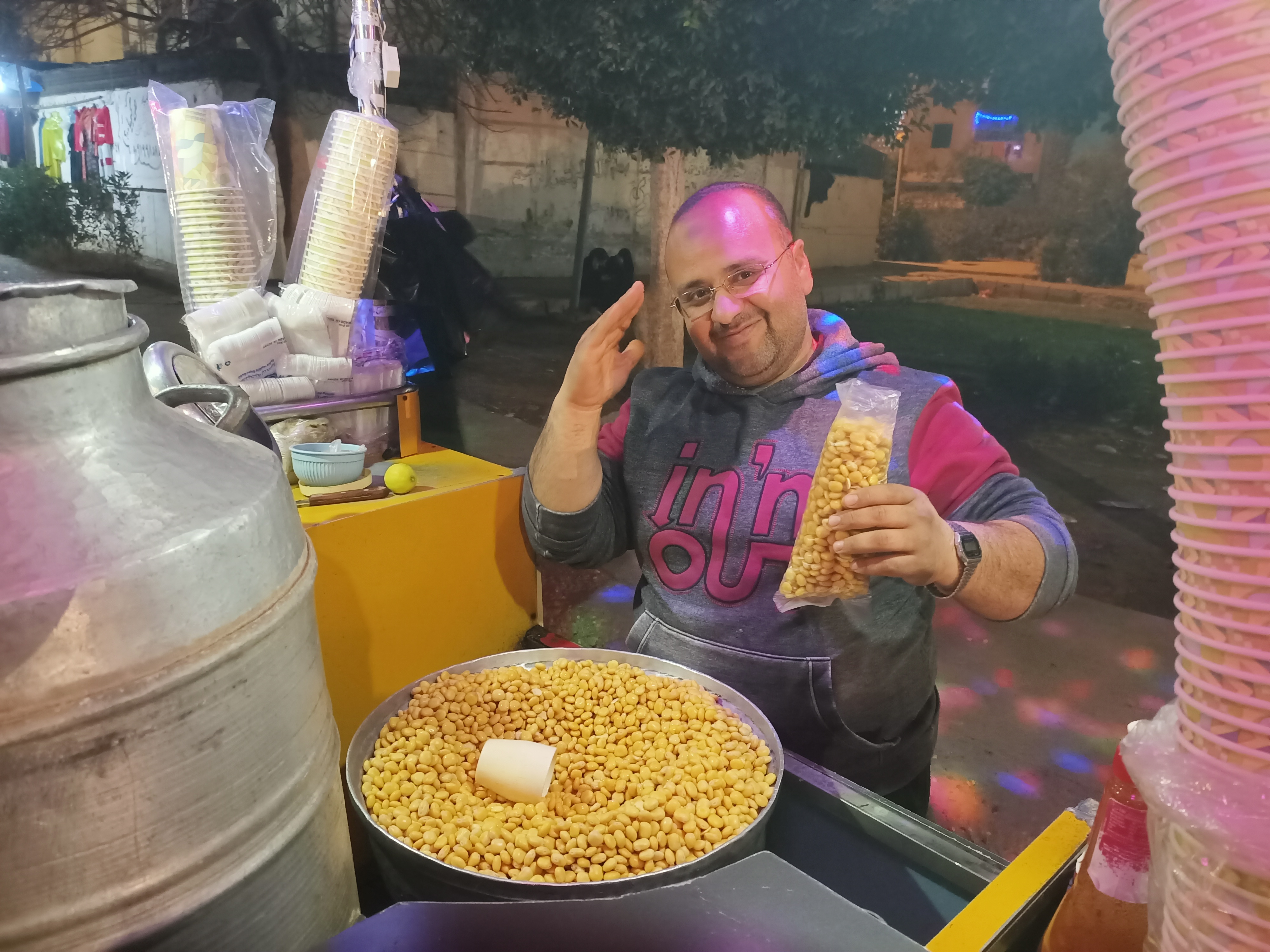 شاب مكافح شاب مكافح