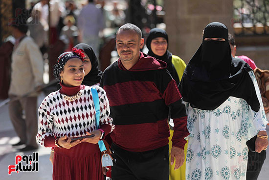 أماكن ترفيه ومظاهر خلابة.. حديقة الأزهر تستقبل زوارها (12)