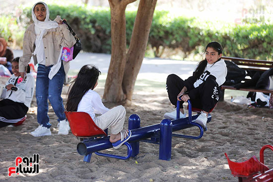 أماكن ترفيه ومظاهر خلابة.. حديقة الأزهر تستقبل زوارها (14)