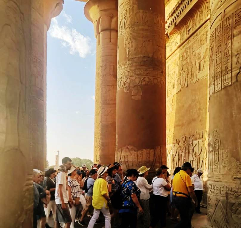 أفواج سياحية أفواج سياحية