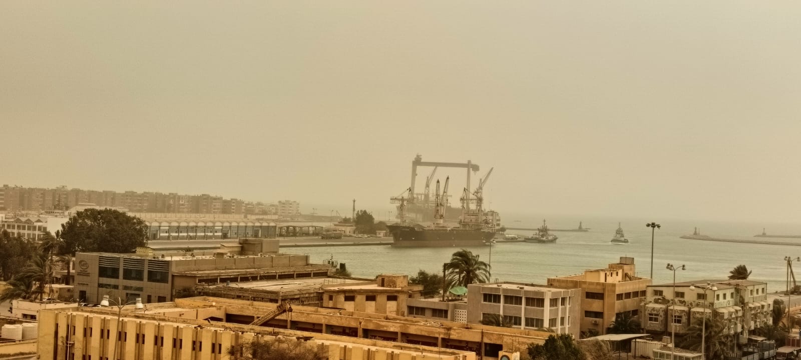 ميناء السويس ميناء السويس