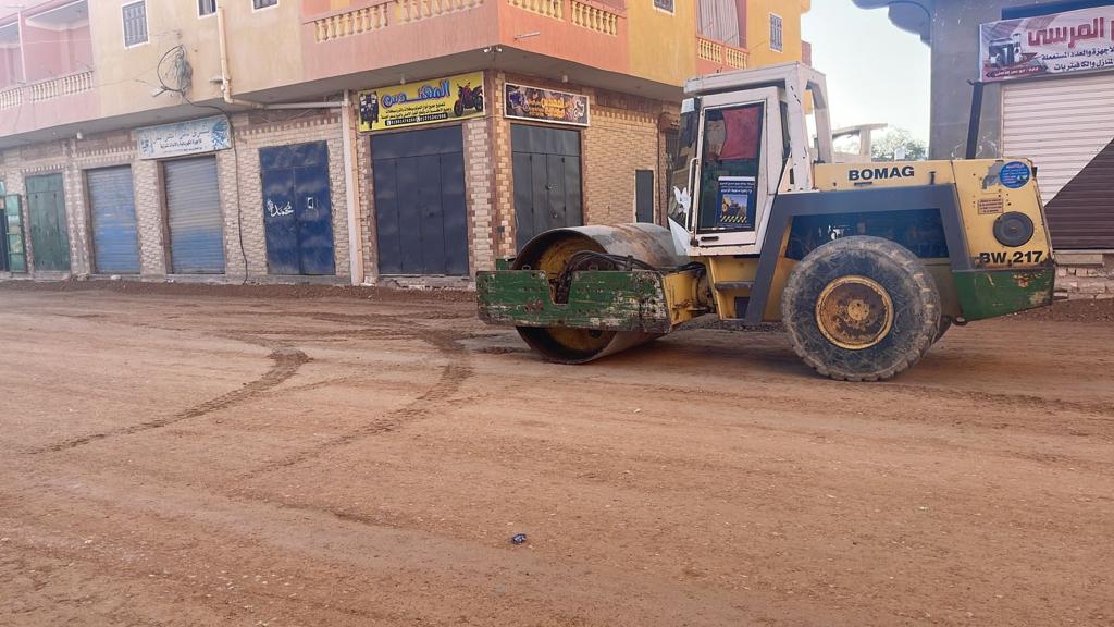 تطوير ورصف عدد من شوارع مطروح