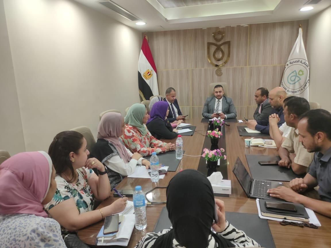 انعقاد غرفة الطوارئ بفرع هيئة الرعاية الصحية بالأقصر انعقاد غرفة الطوارئ بفرع هيئة الرعاية الصحية بالأقصر