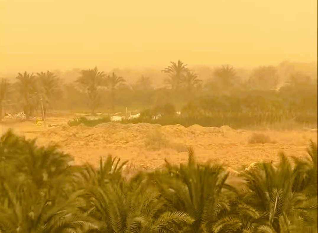 العاصفة الترابية تضرب سيوة العاصفة الترابية تضرب سيوة