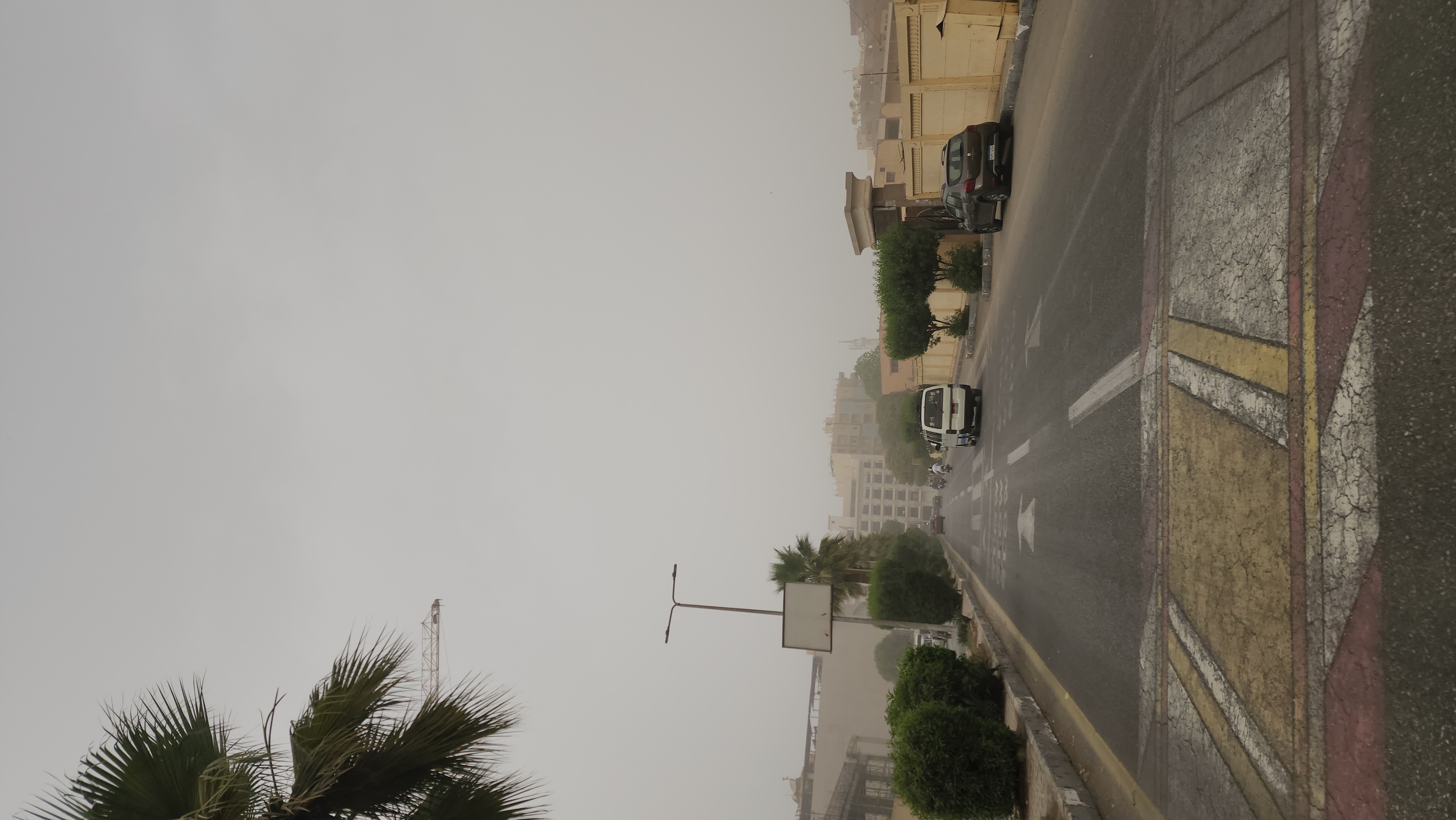 العاصفة الترابية بالأقصر (1)