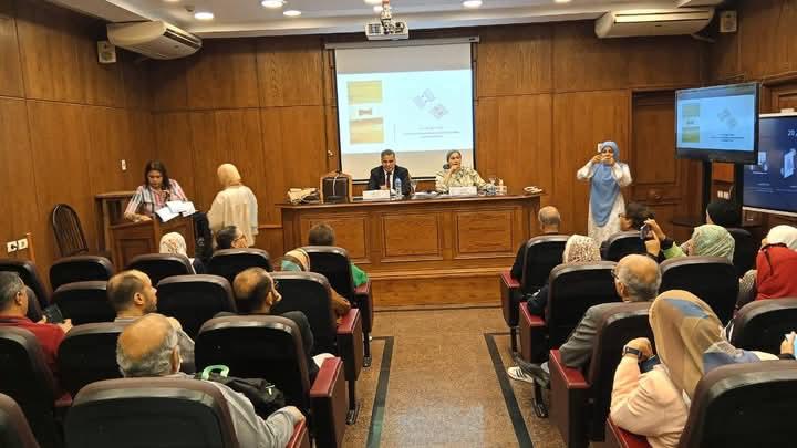 ندوة علمية بكلية الآثار جامعة القاهرة (1)