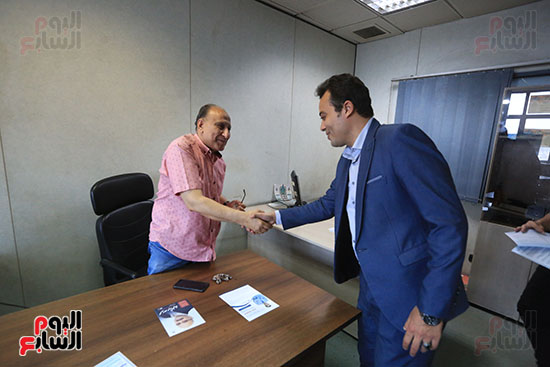 محمد السيد الشاذلى في جولة بدار التحرير  (1)