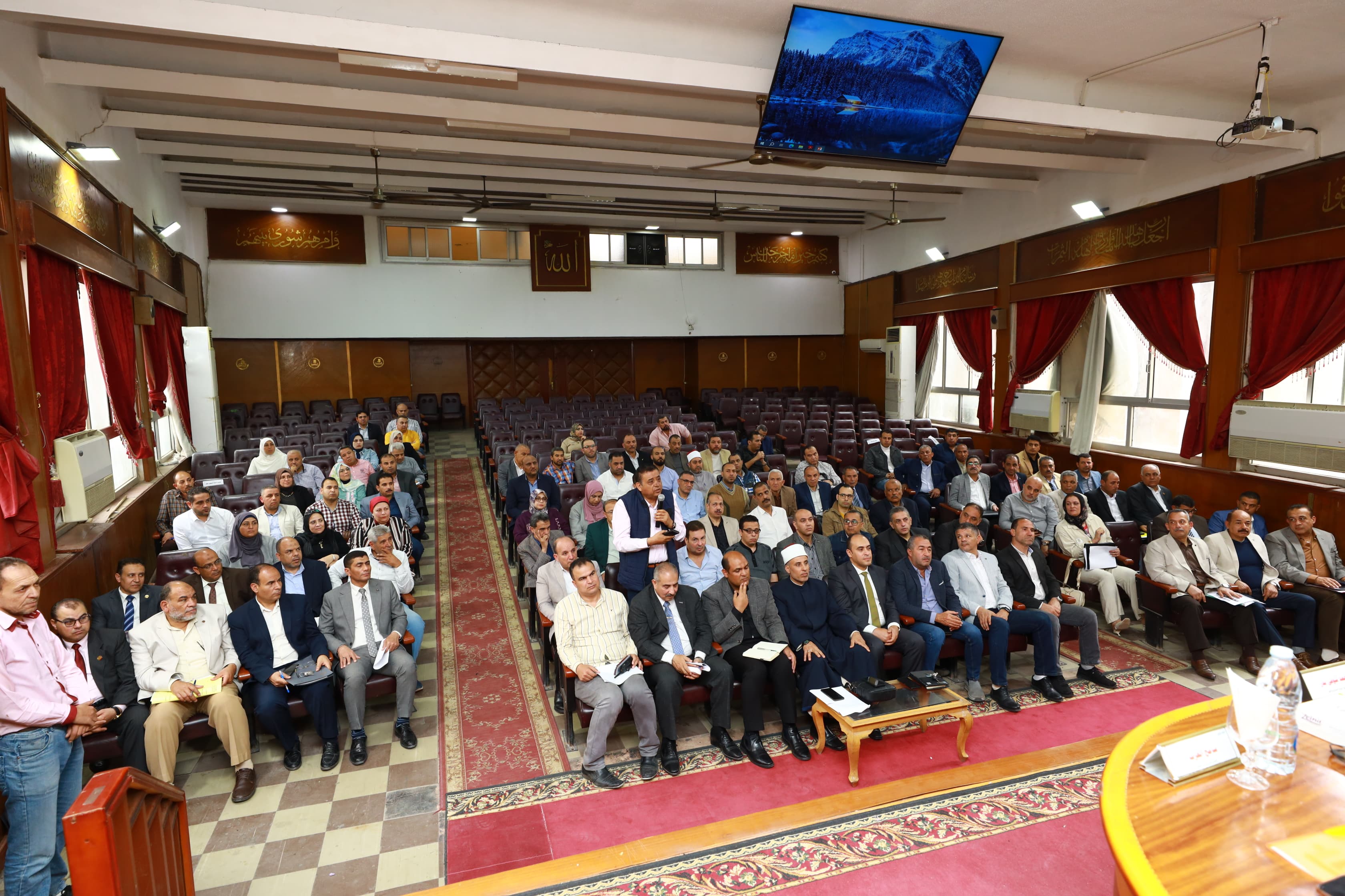 رؤساء المدن ووكلاء الوزرات بالمجلس التنفيذي بكفر الشيخ