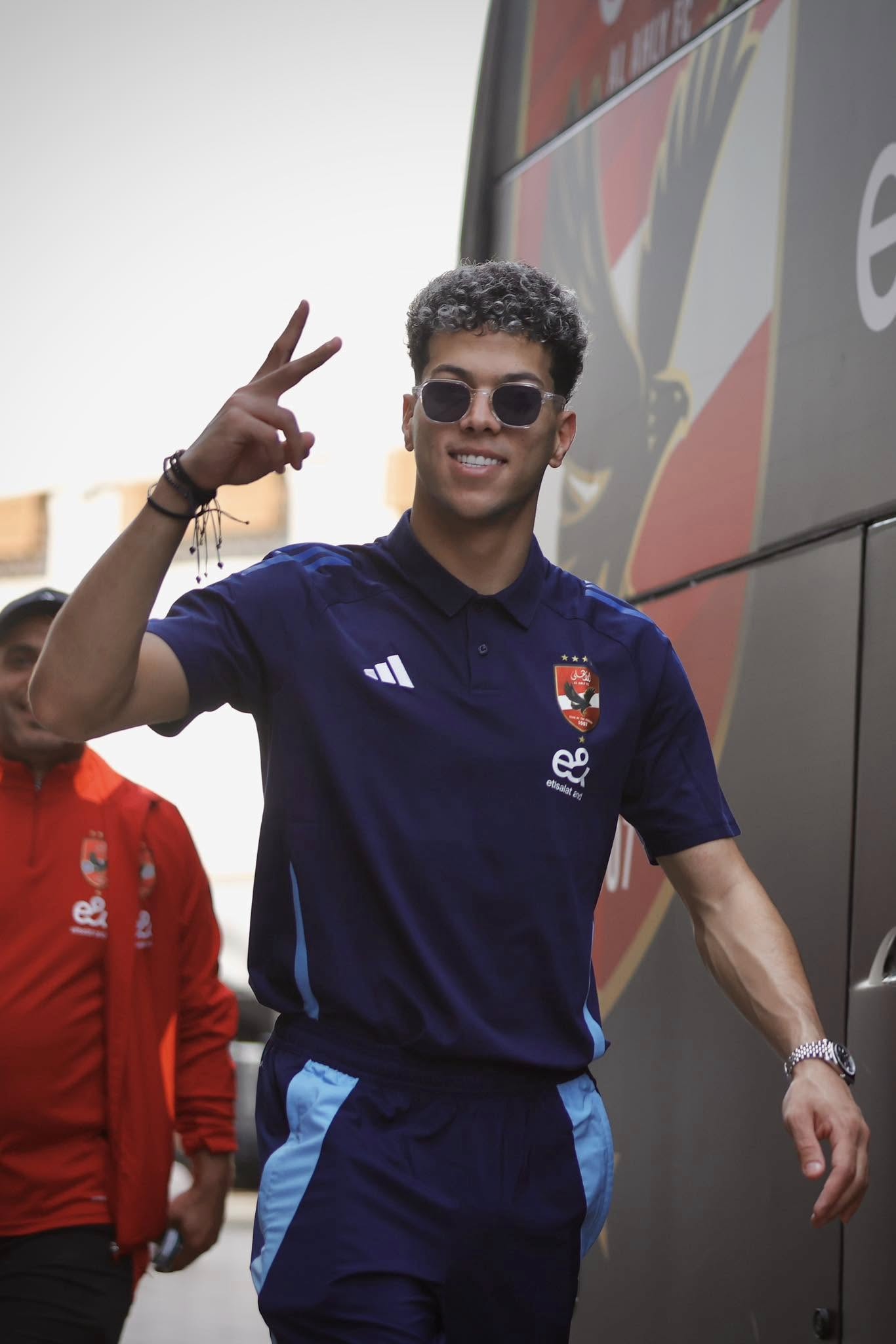 امام عاشور رفقة بعثة الأهلي إلى موريتانيا