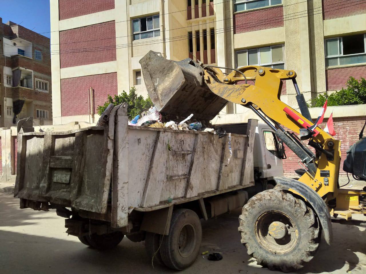 رفع المخلفات بفوه