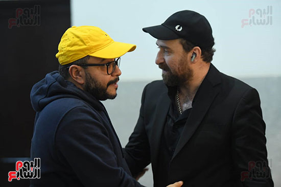 حسام داغر يقدم واجب العزاء حسام داغر يقدم واجب العزاء