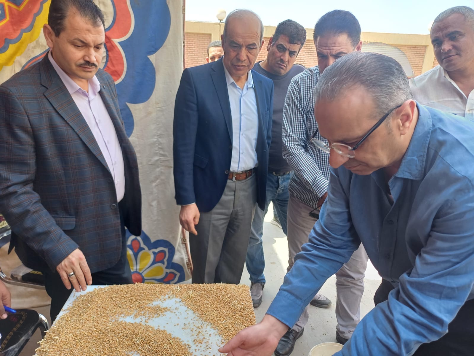 وزير التموين يتابع توريد القمح المحلى 2025