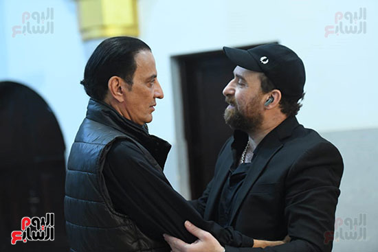 طارق علام يقدم واجب العزاء طارق علام يقدم واجب العزاء