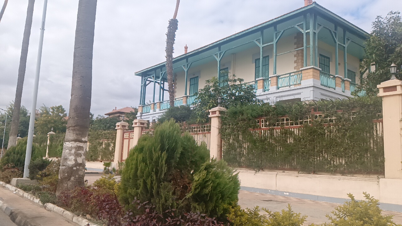 فيلا فى حى الإفرنج بالإسماعيلية 