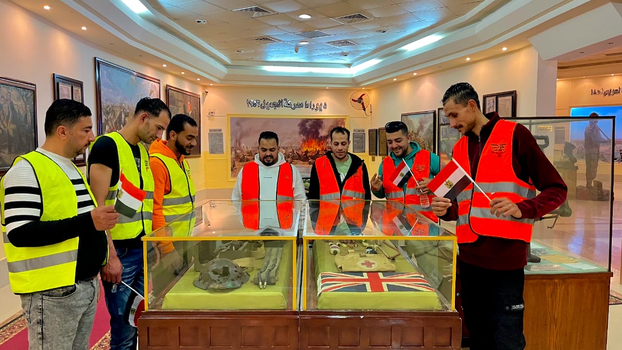 جانب من زيارة المتعافين من الإدمان  إلي المتحف الحربى ببورسعيد لتعريفهم بتاريخ مصر الحافل بالبطولات