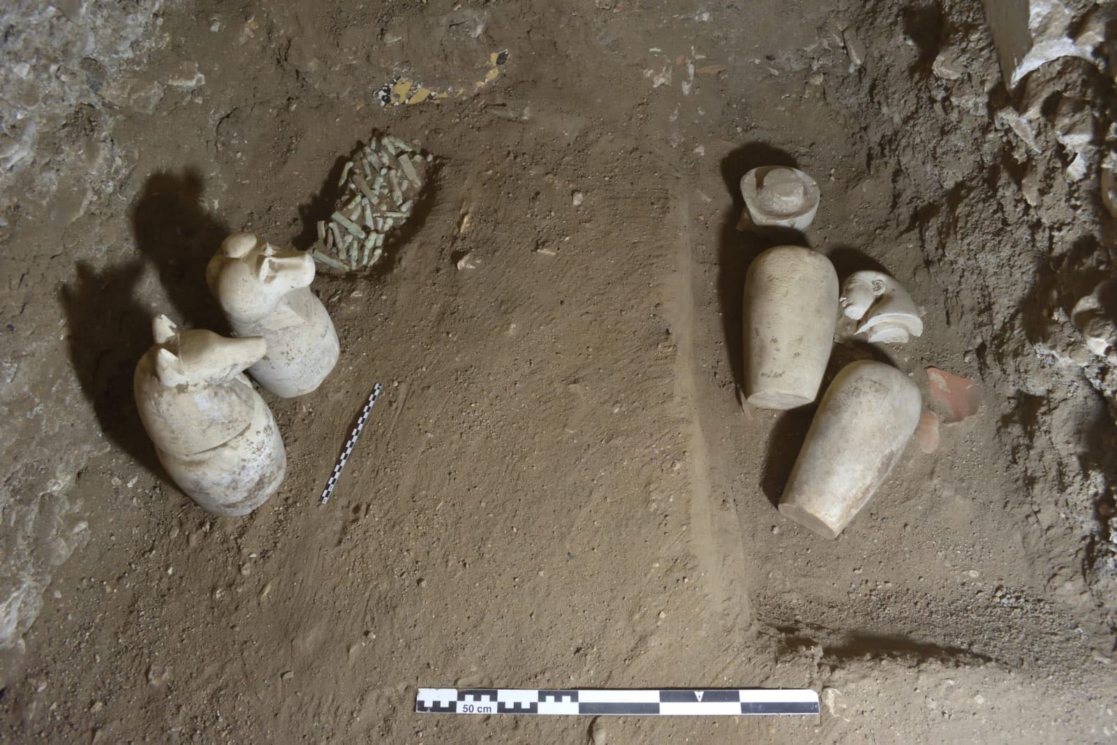 المشروع القومى لترميم المعبد نجحت في العثور على 401 تمثال من الأوشابتي