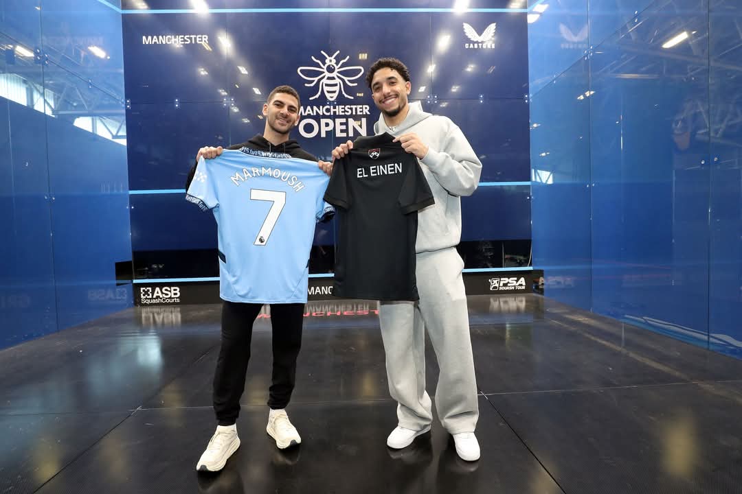 عمر مرموش مع أبطال الإسكواش