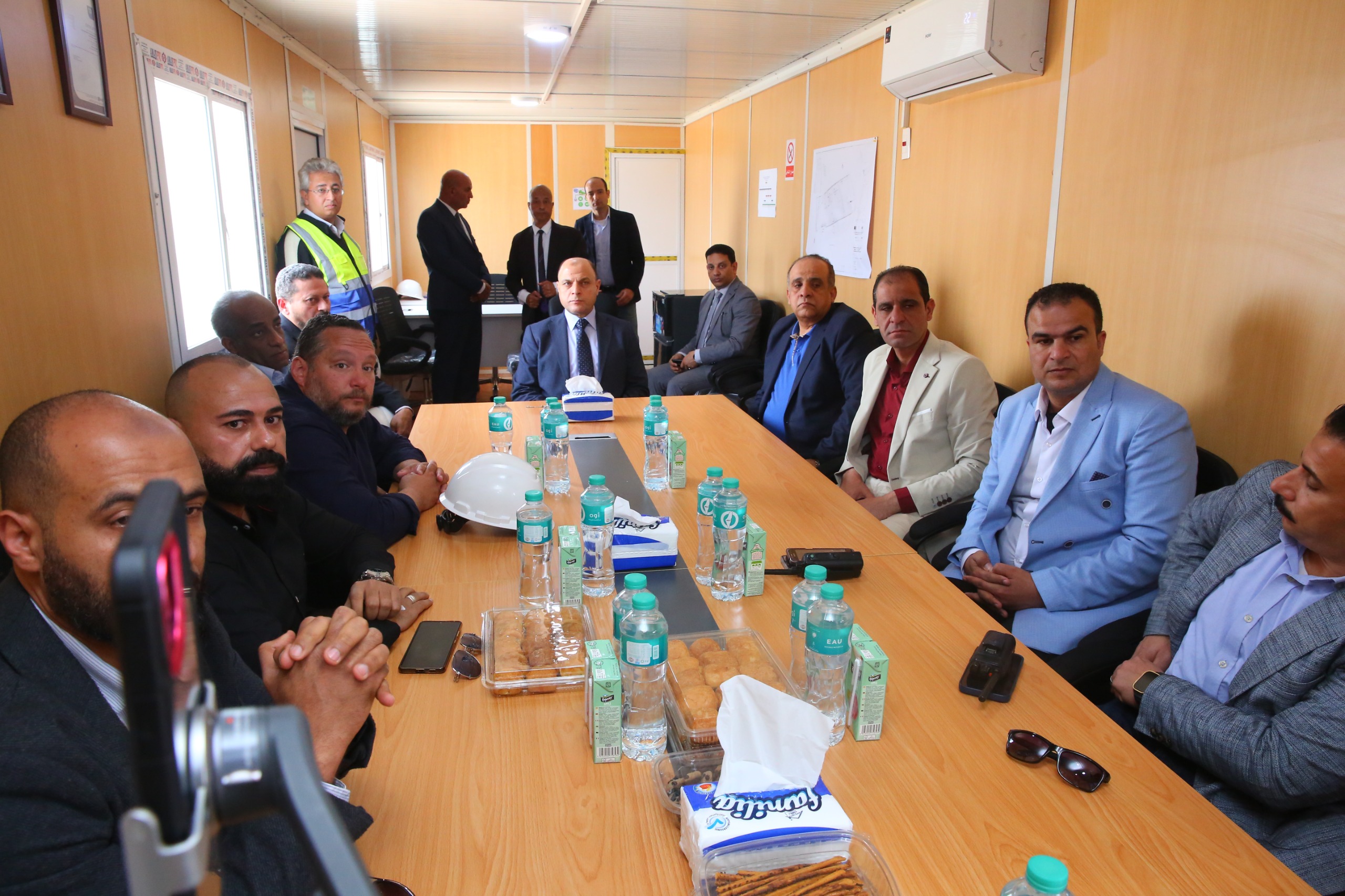 محافظ كفر الشيخ يعقد اجتماعا