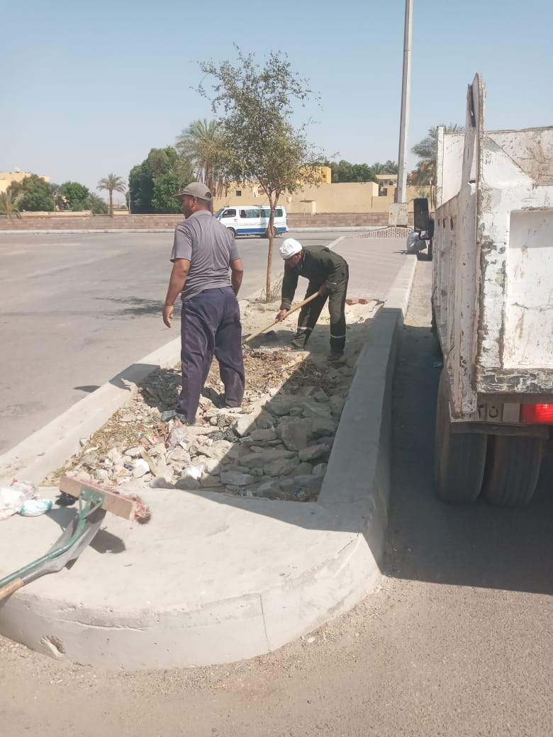 الأقصر تستحدث منفذ مروري جديد أمام شارع الشيخ موسى بالكرنك