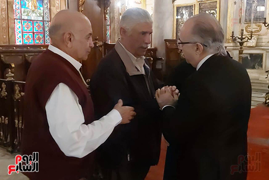 توافد-المعزيين-لحضور-جناز-ميشيل-أحد-امبراطور-السيارات-بالكاتدرائية-اليونانية-بالإسكندرية-(5)