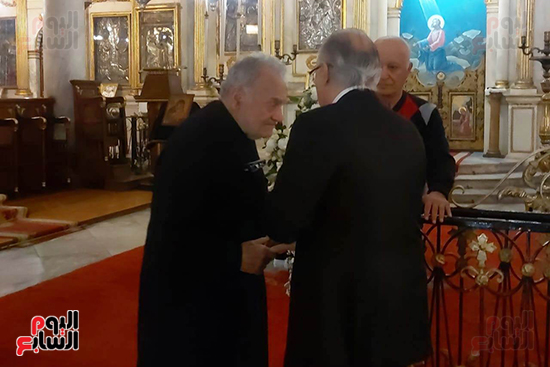 توافد-المعزيين-لحضور-جناز-ميشيل-أحد-امبراطور-السيارات-بالكاتدرائية-اليونانية-بالإسكندرية-(3)