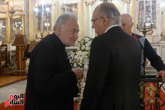 توافد-المعزيين-لحضور-جناز-ميشيل-أحد-امبراطور-السيارات-بالكاتدرائية-اليونانية-بالإسكندرية-(2)