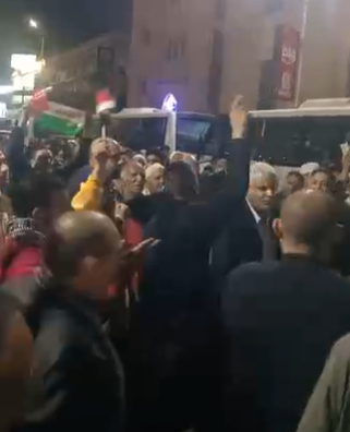 تجمعات حاشدة بالآلاف من محافظة كفر الشيخ يتجهون لرفع لدعم القضية الفلسطينية تجمعات حاشدة بالآلاف من محافظة كفر الشيخ يتجهون لرفع لدعم القضية الفلسطينية