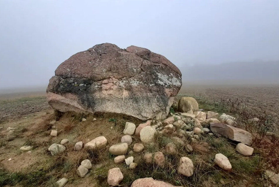 الصخور غير المنتظمة فى بولندا