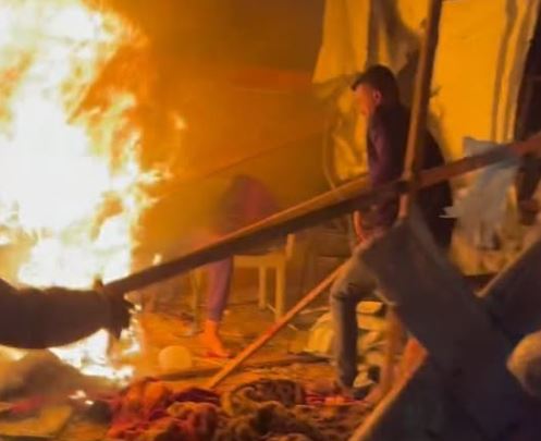 لحظة احتراق جسد الصحفي