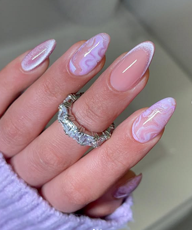 دوامات بدرجات البنفسج