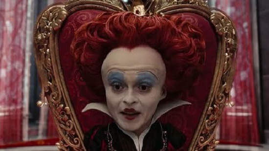 مشهد من اليس في بلاد العجائب