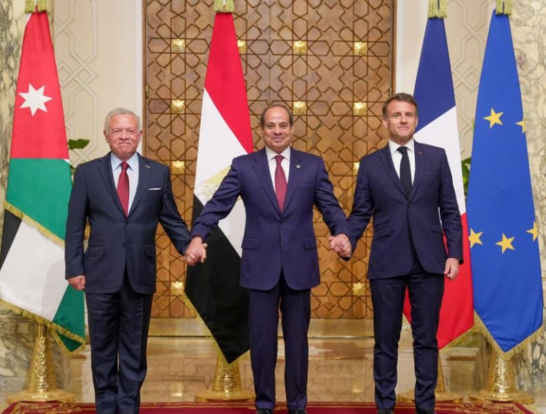 الرئيس السيسي وملك الأردن وماكرون