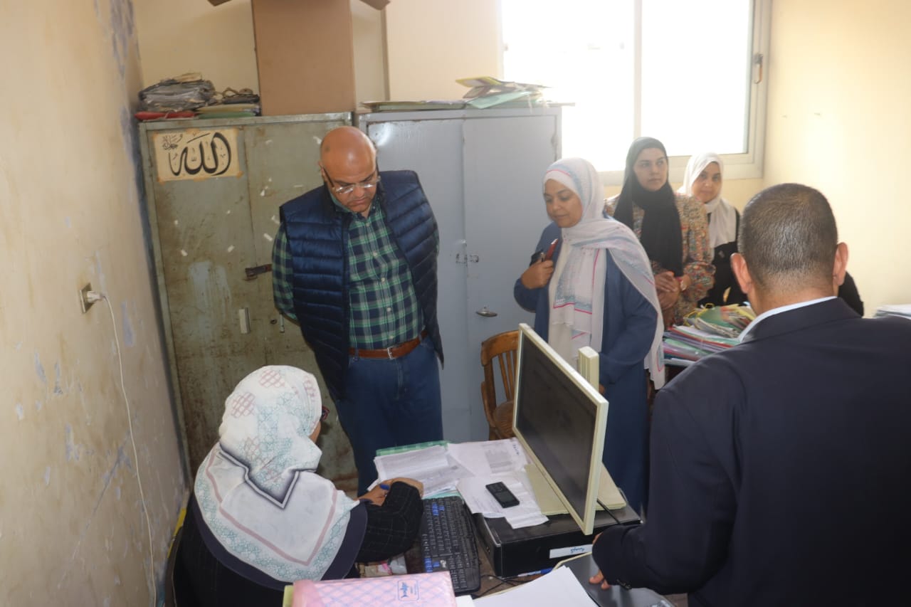 متابعة انتظام العمل بالمركز التكنولوجي بكفر شكر متابعة انتظام العمل بالمركز التكنولوجي بكفر شكر