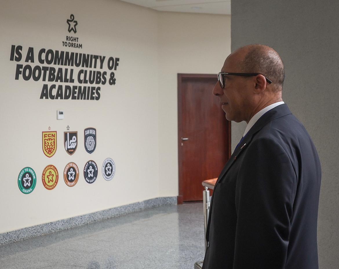 زيارة فيليب ديالو رئيس الاتحاد الفرنسي لكرة القدم لنادي مسار